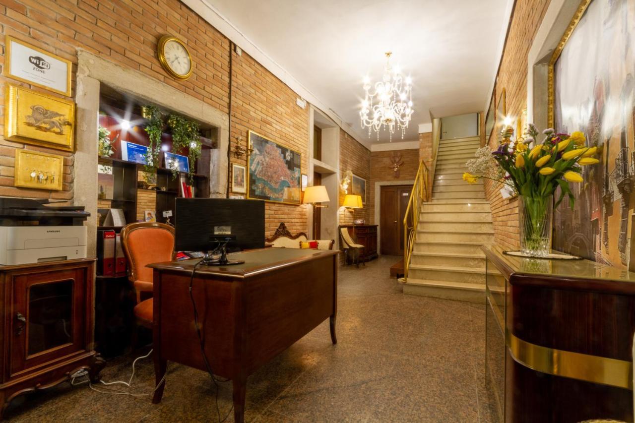 Art Dreams Apartment Dimora Casanova Venice Luaran gambar